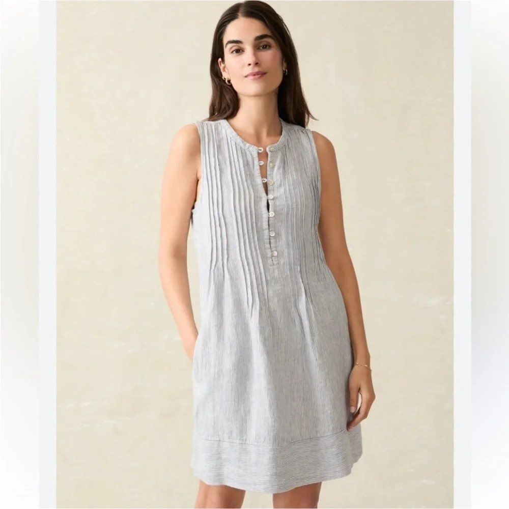 Faherty Light Blue Sleeveless Pleated Linen Shift Dress
